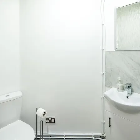 Spacious Studio For Up To 4! Sofa Bed London Exterior photo