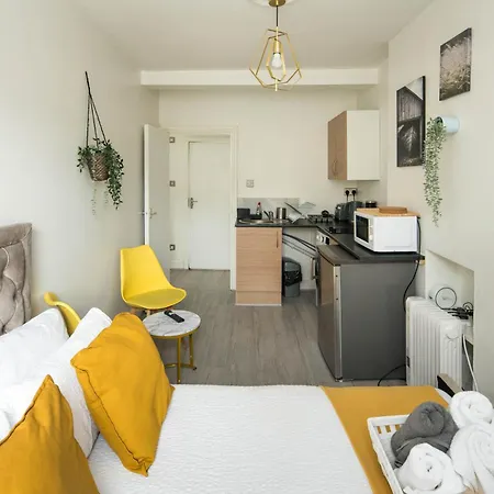 Spacious Studio For Up To 4! Sofa Bed London Exterior photo
